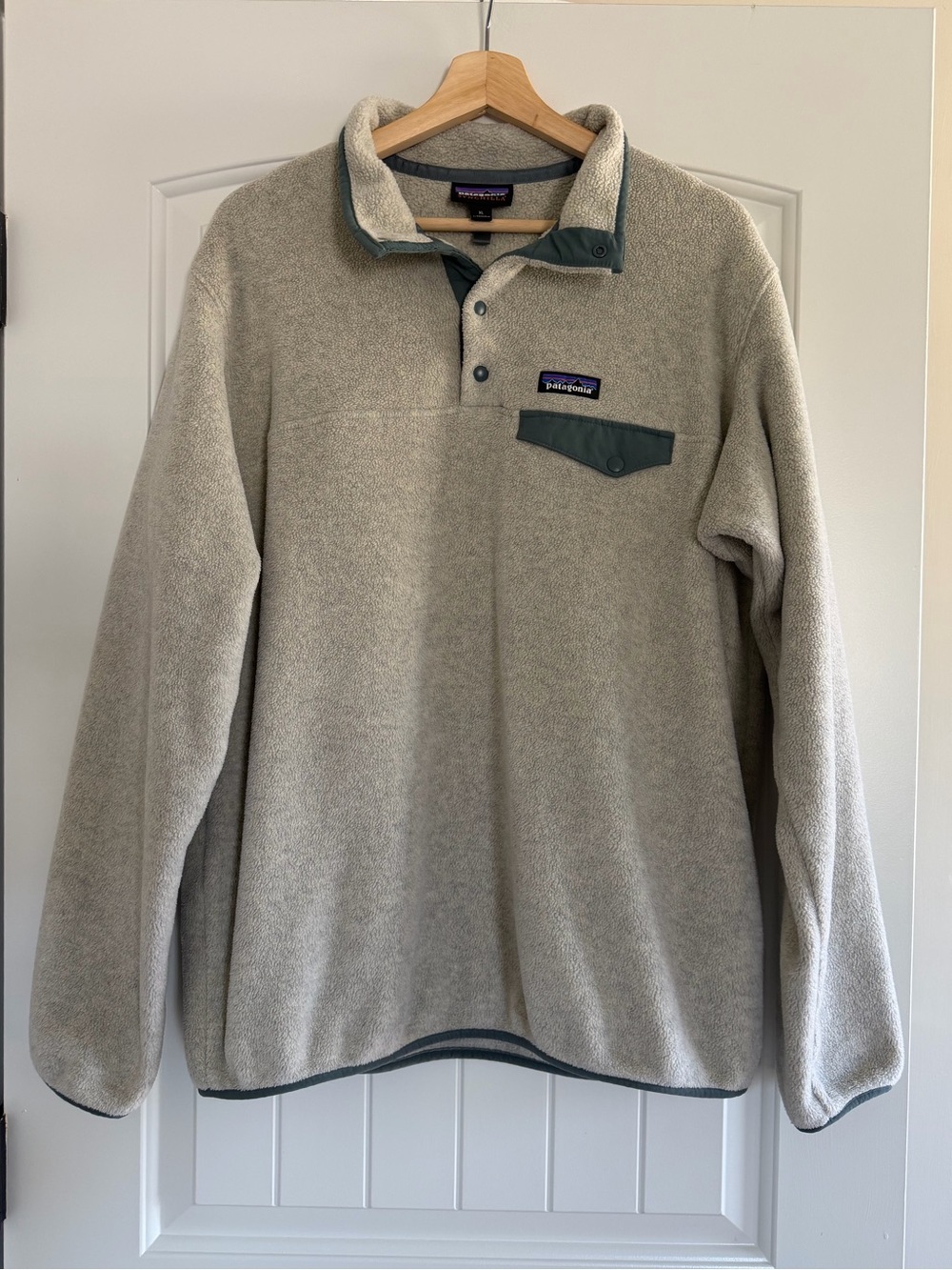 Patagonia Women’s Synchilla Snap-T Pullover Oatmeal Heather w/ Nouveau Green XL